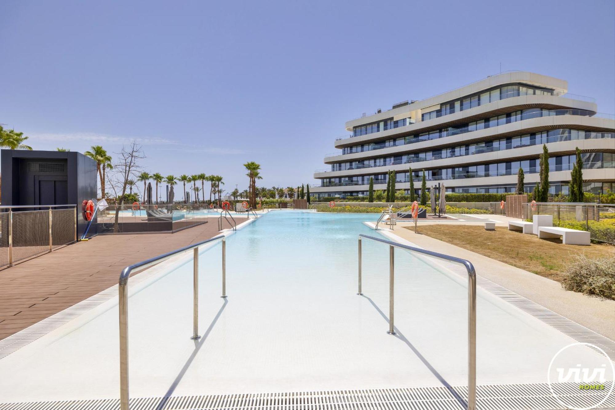 Vivi Homes - Aura Pool, Sauna, Spa, Gym & Sea View Appartamento *